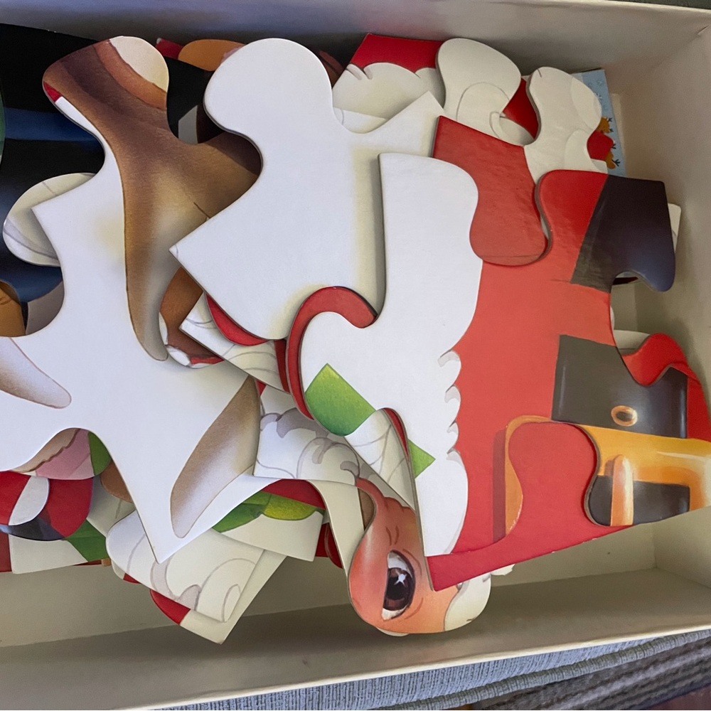 Santa Giant Shaped Floor Puzzle - Red Santa 3 YRS & UP - Picture 4 of 5